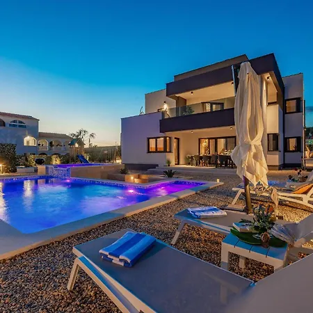 In With Heated Swimming Pool